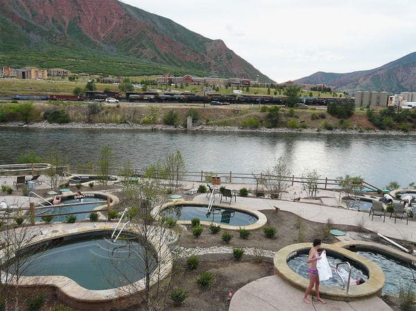 valentines day dinner in glenwood springs co area