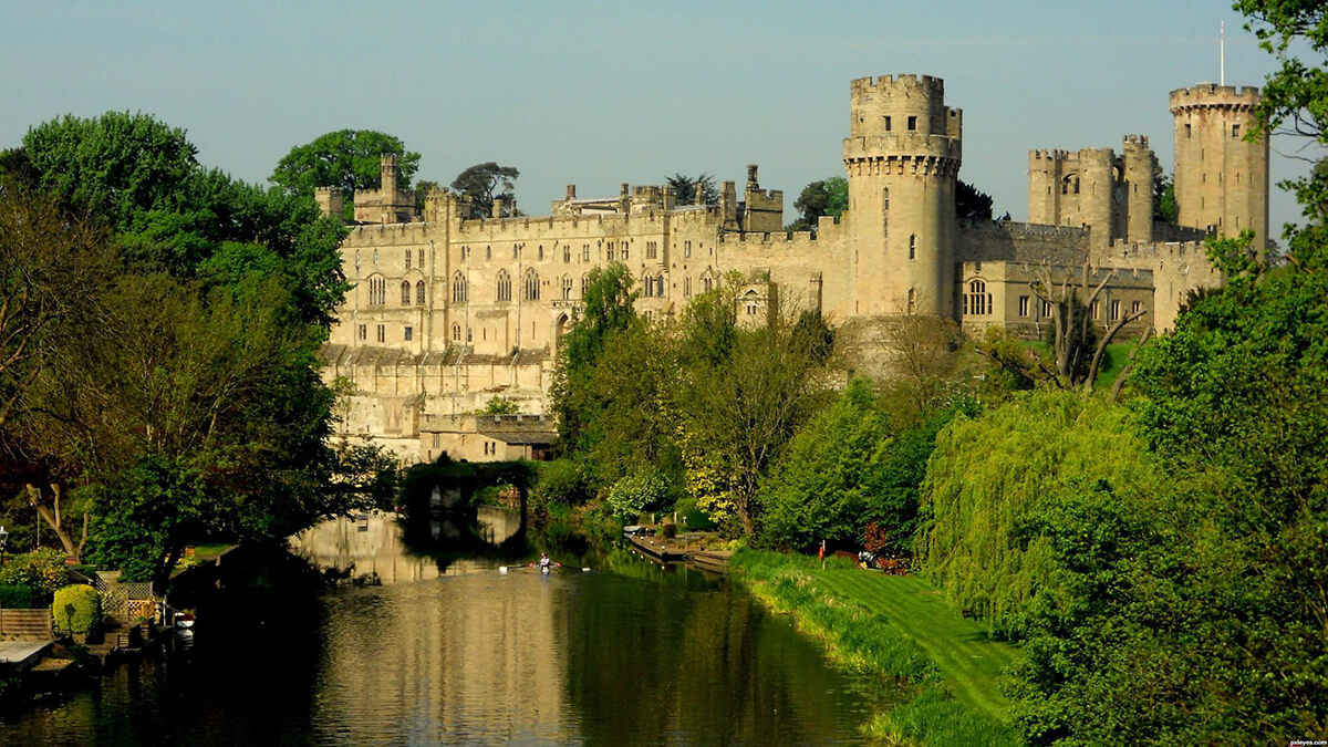 11 Most Beautiful Castles in Britain - England, Scotland, and Wales