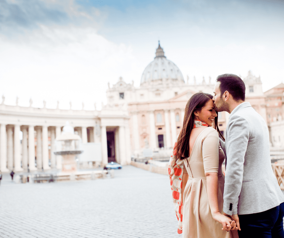 couple romantic moment in Rome-traveling strengthens relationship