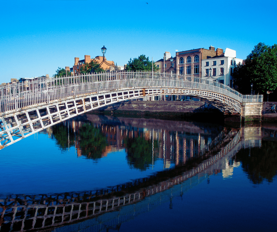 Ha'penny bridge over the River Liffey-things to see in Dublin